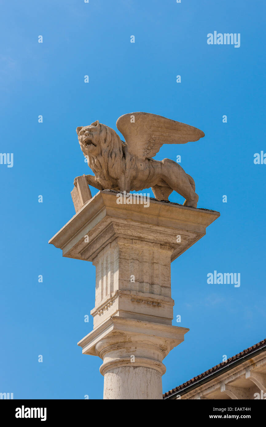 Feltre / Piazza Maggiore / Il Leone di San Marco / Maggiore Square / The Lion of St. Mark Stock Photo