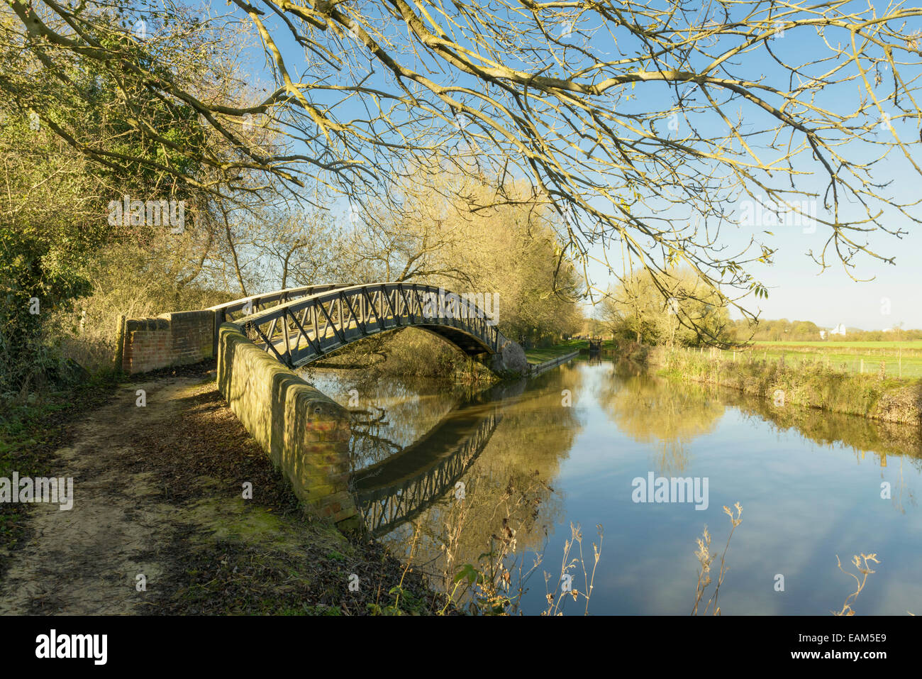Bridge at junction of Oxford Canal and River Cherwell near Enslow Oxfordshire England UK Stock Photo