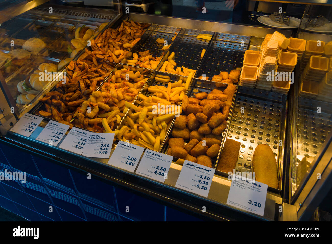 Sale of deepfried snacks Stock Photo Alamy