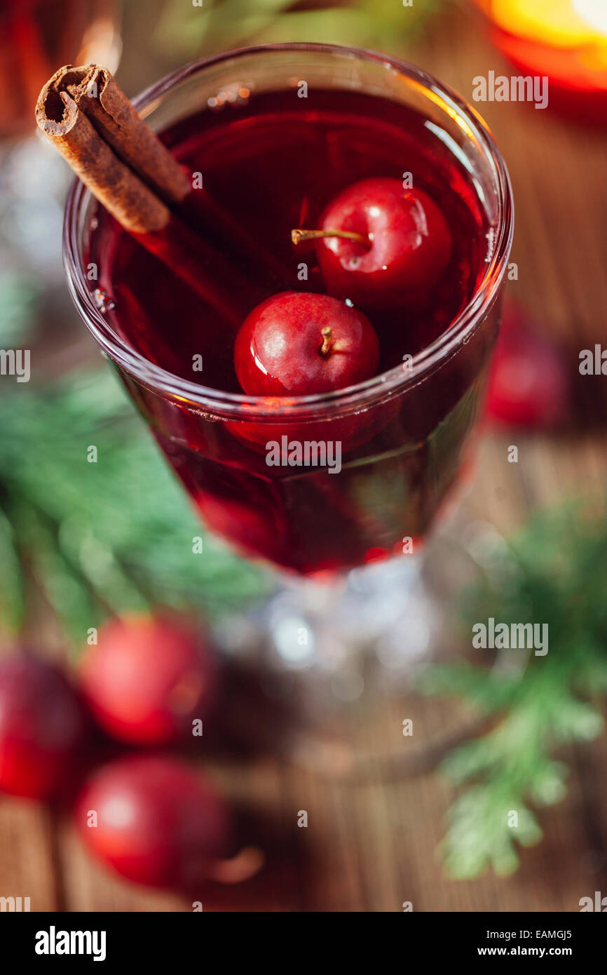 Hot mulled wine with small crab apples Stock Photo Alamy