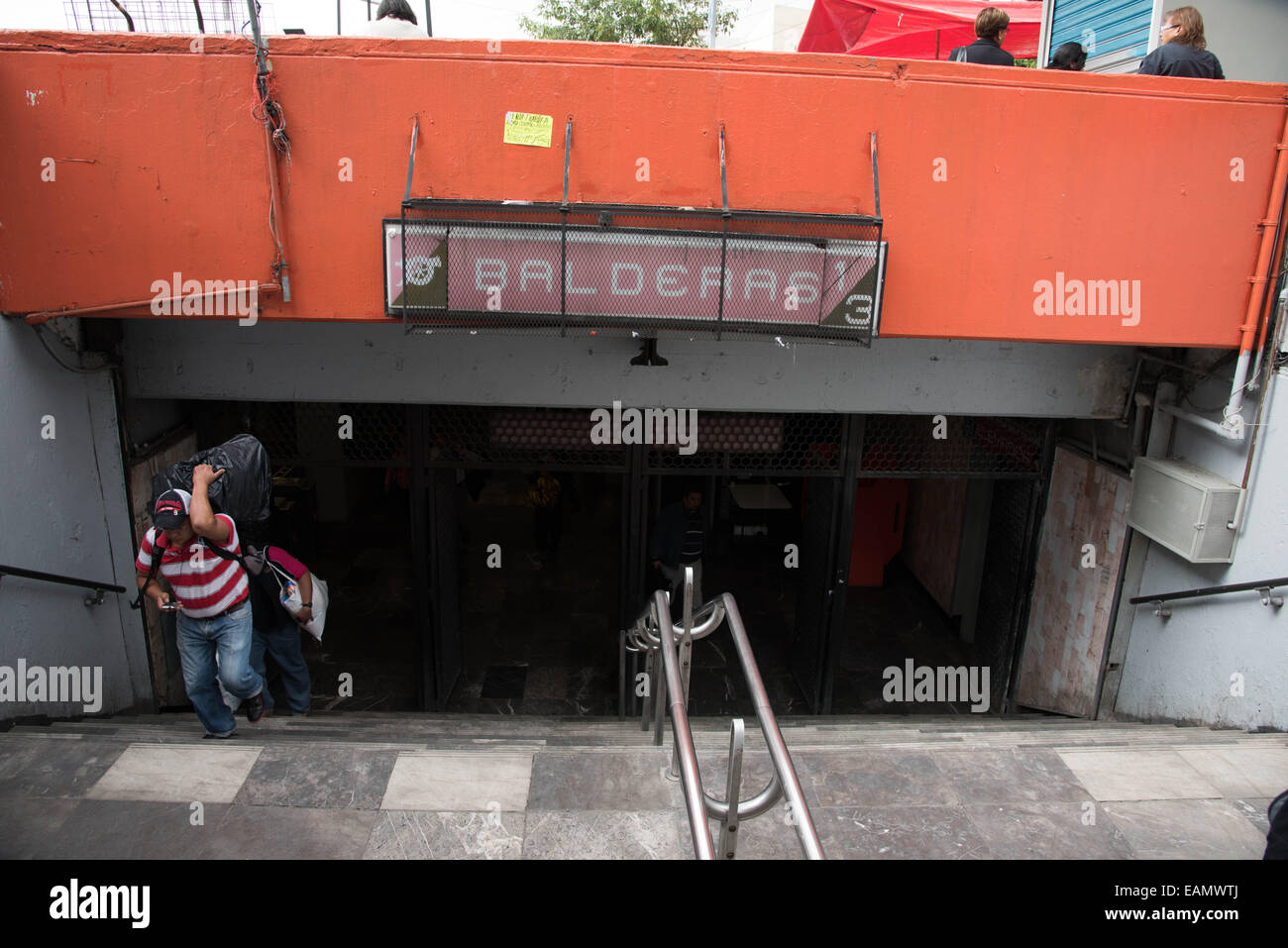 Entrance of balderas station hi-res stock photography and images - Alamy