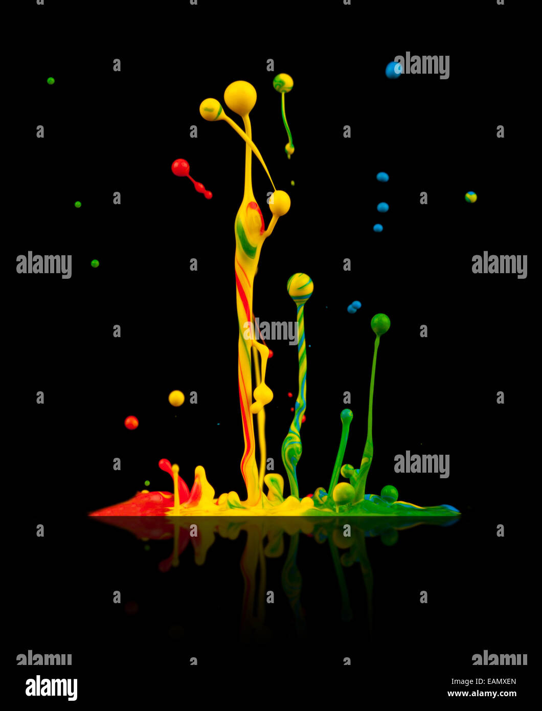 Paint splashes black background hi-res stock photography and images - Alamy