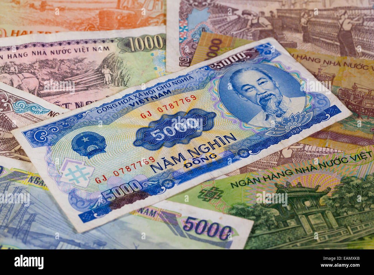 Different Vietnam Dong Banknotes Stock Photo - Alamy