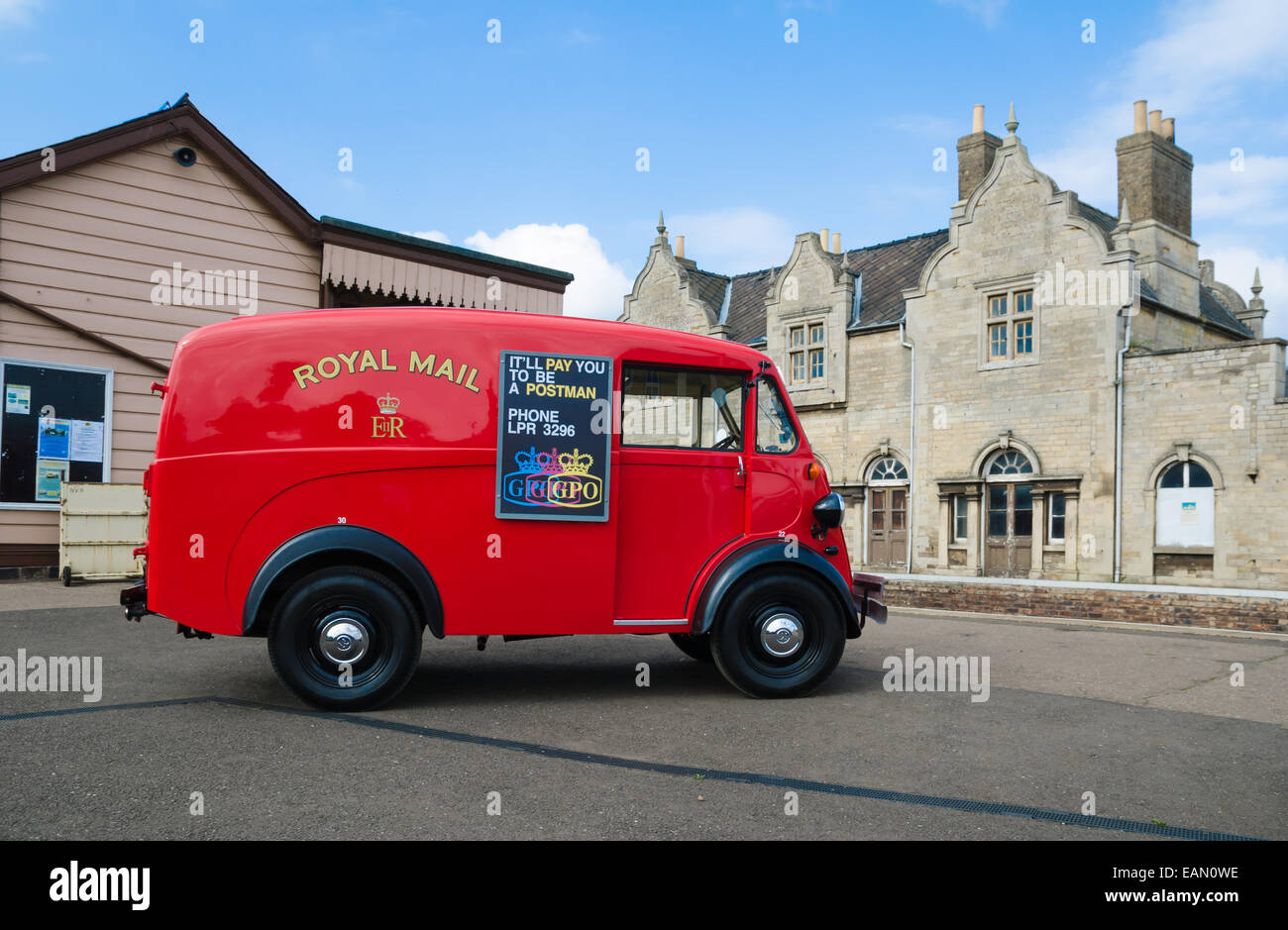 Morris j type van hires stock photography and images Alamy