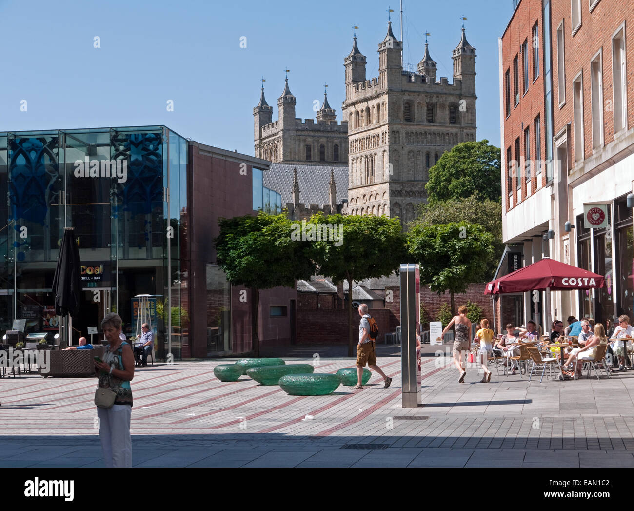 The Modern Princesshay Piazza with the ancient Cathedral beyond, Exeter, Devon, England Stock Photo