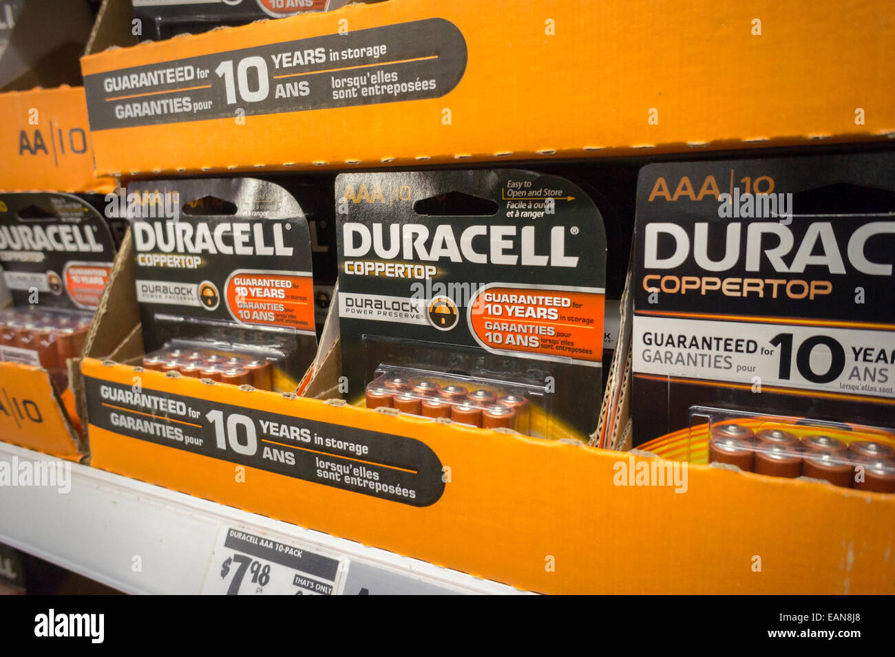 Duracell Batteries Hi Res Stock Photography And Images Alamy Duracell Batteries Hi Res Stock Photography And Images Alamy