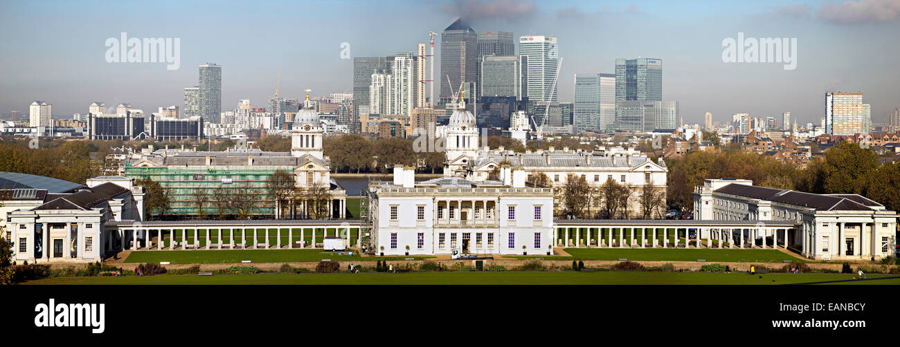 Panoramic view of the Queen's House, Greenwich Park, London, together with Canary Wharf in the background Stock Photo