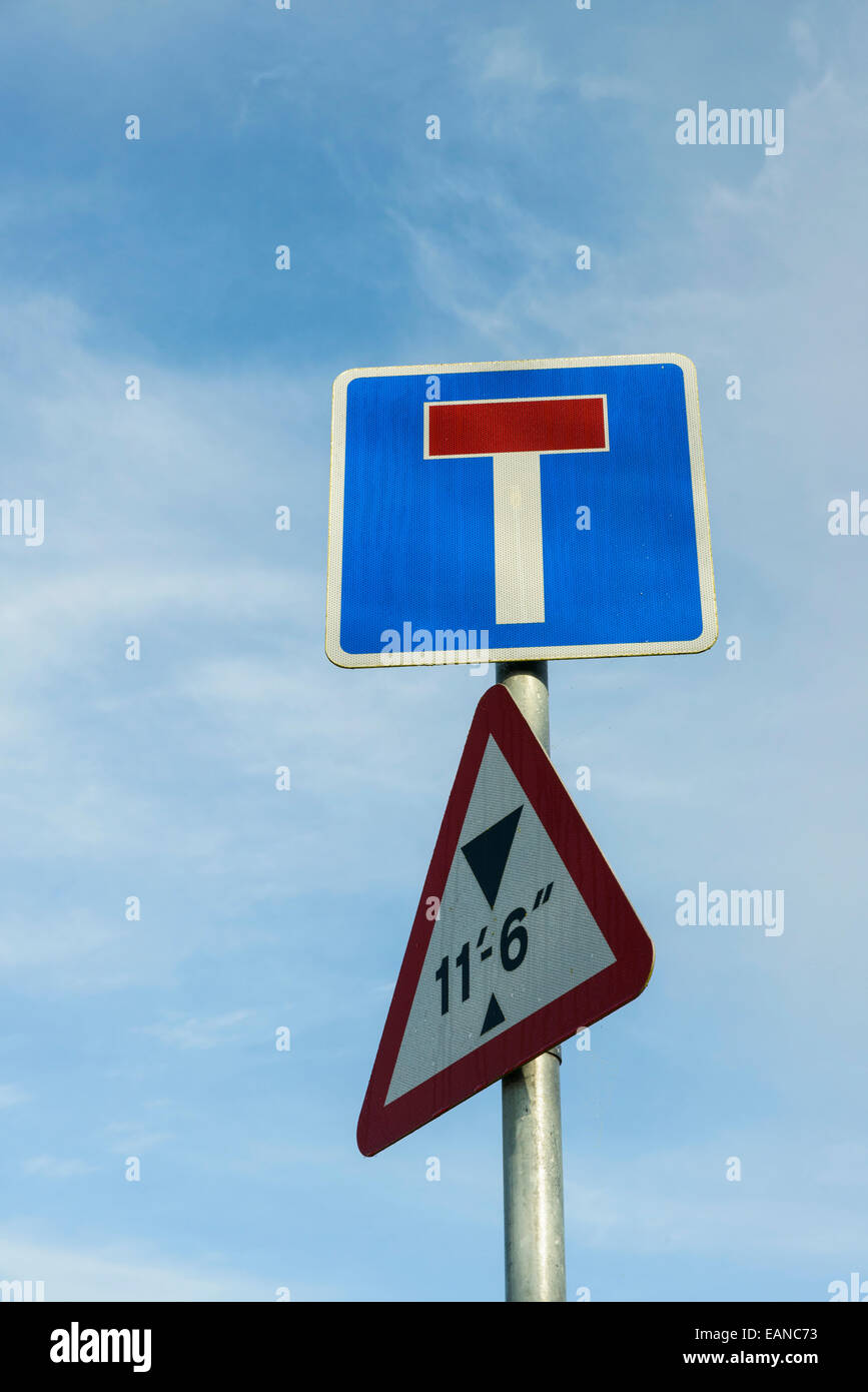 No through road and height restriction trafffic signs UK Stock Photo