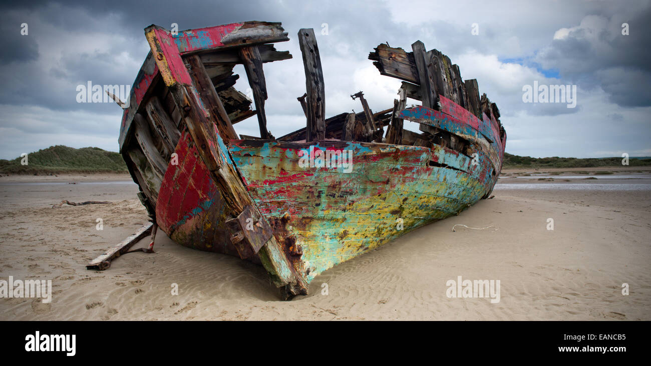 Colourful wrecked boat, Crowe Point, North Devon Stock Photo