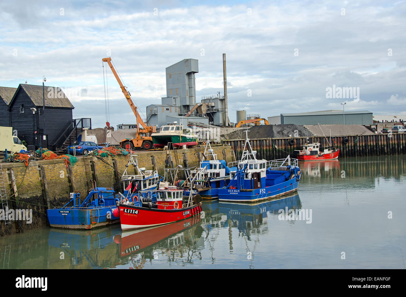 Fishing Boats in Whitstable Harbour. Lisa Marie of Arun uses gill nets ...