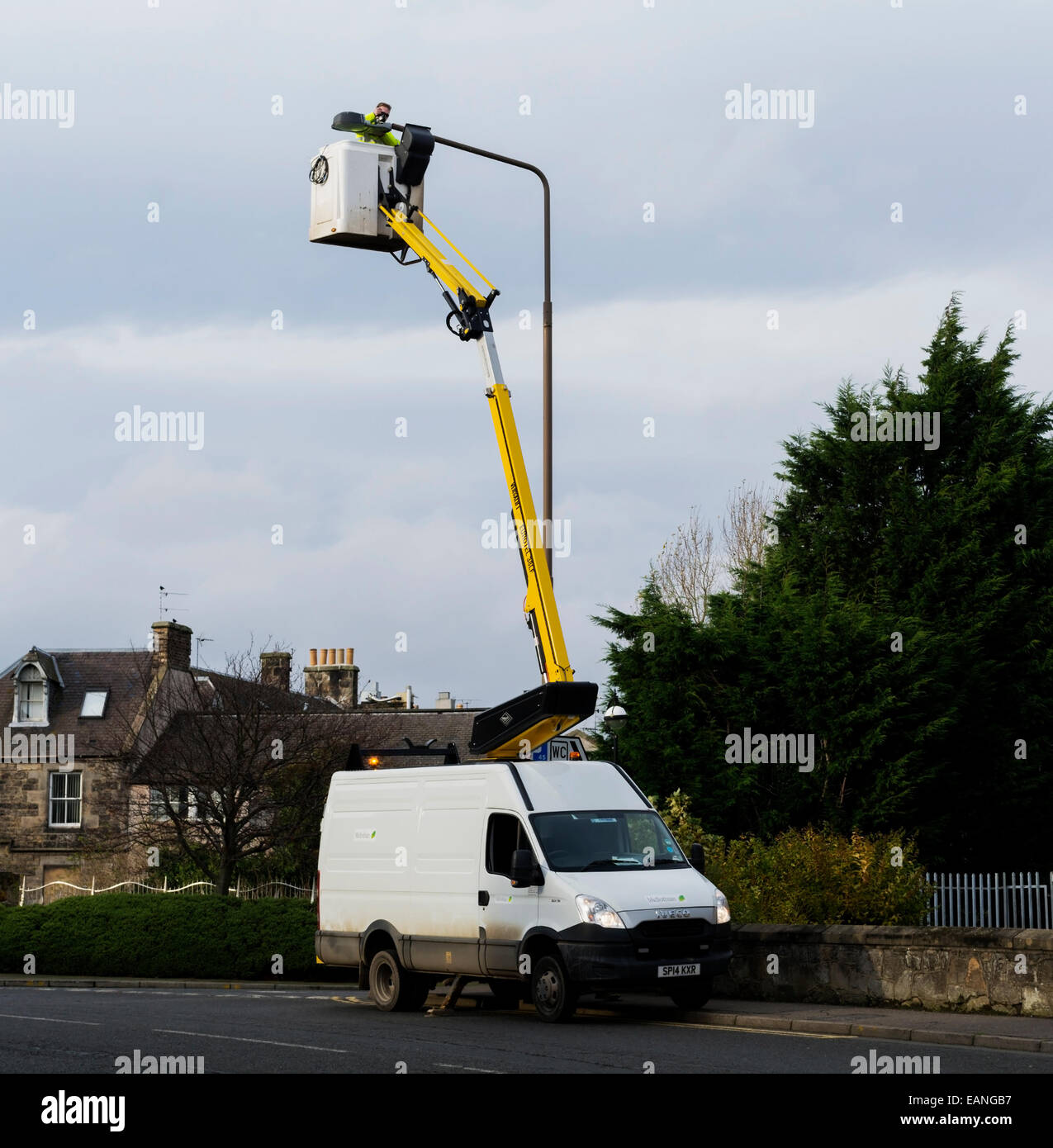 Street light maintenance hires stock photography and images Alamy