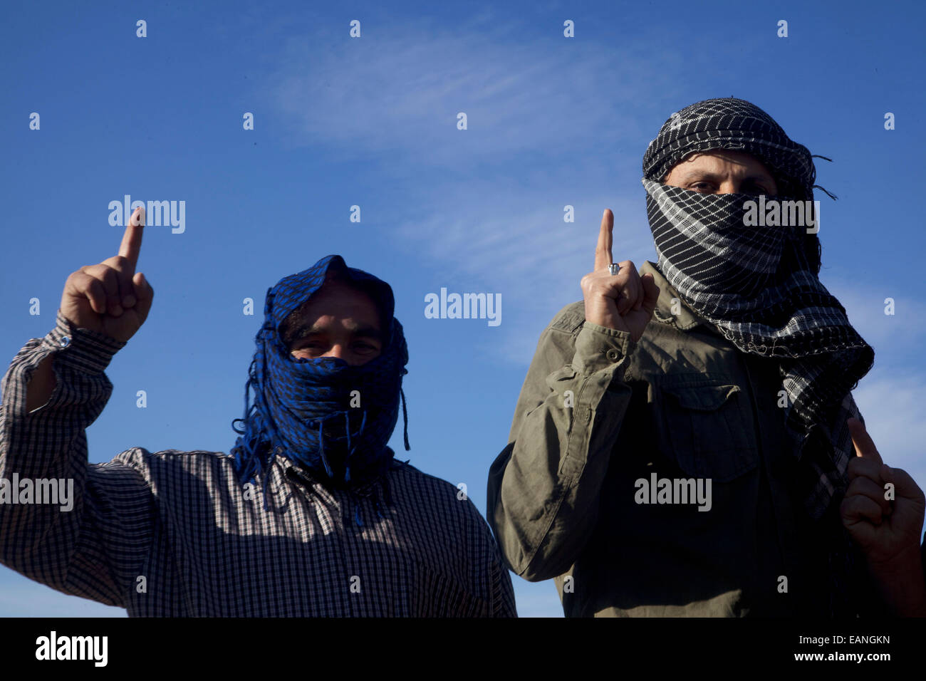 Border, Syria. 26th Mar, 2014. An-Nusra Front fighters on front line ...