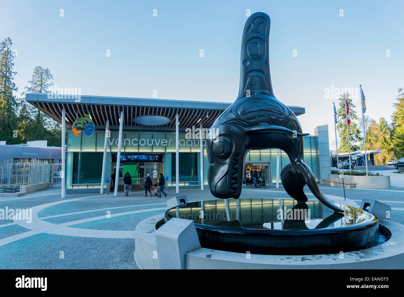 Bill reids bronze sculpture art killer whale orca vancouver aquarium hi ... - Bill ReiDs Bronze Sculpture Chief Of The UnDersea WorlD OutsiDe The EANGT5
