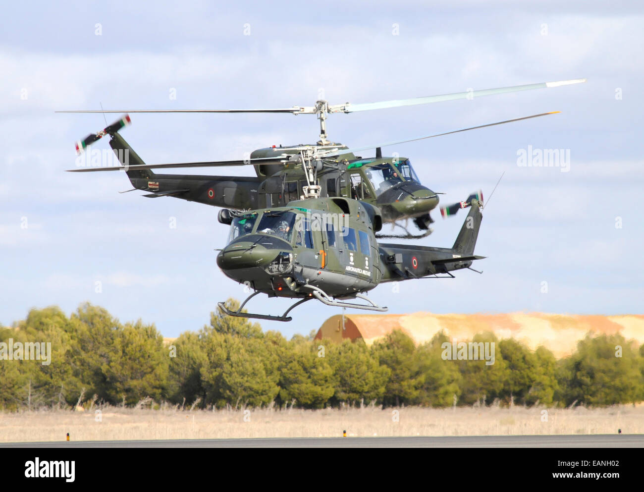 Bell 212 Helicopter Hi res Stock Photography And Images Alamy bell-212-helicopter-hi-res-stock-photography-and-images-alamy