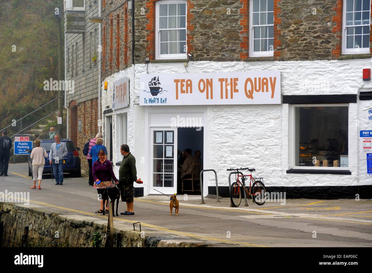 Harbour cafe hires stock photography and images Alamy