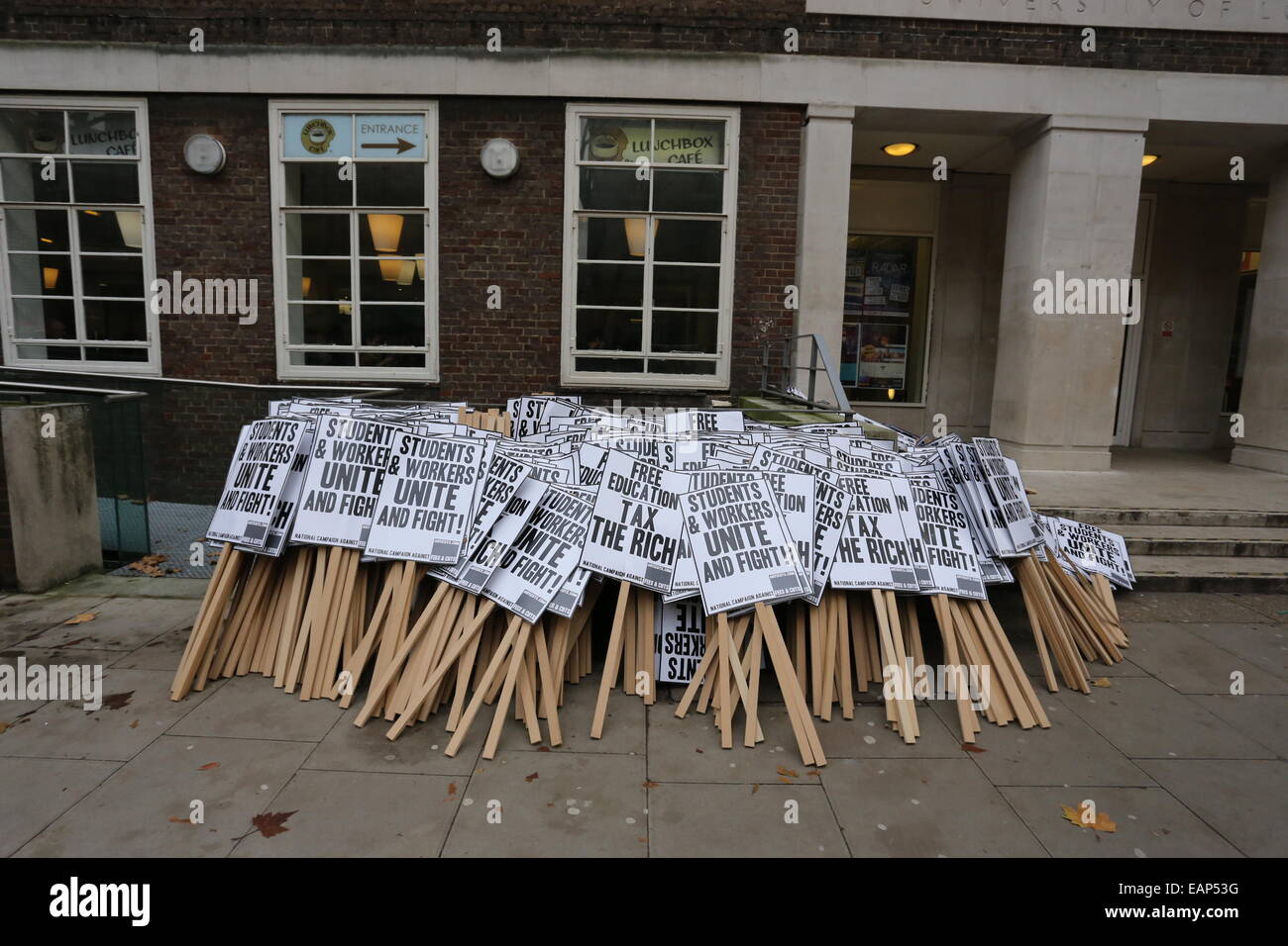 London, UK. 19th Nov, 2014. Students are gathering ahead of the Free Education march in central London. Credit:  Christopher Middleton/Alamy Live News Stock Photo