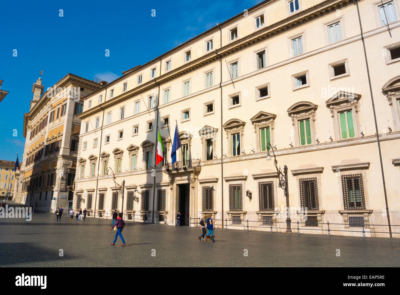 Palazzo Chigi,  Piazza Colonna, centro storico, old town, central Rome, Italy Stock Photo