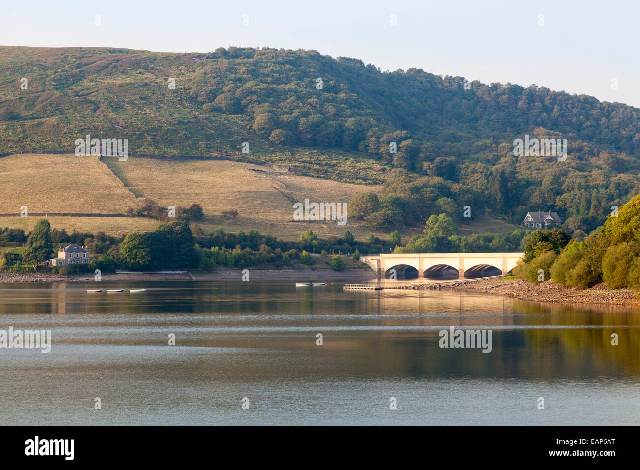 Ladybower Reservoir with Ladybower Viaduct in the distance, Derbyshire, Peak District, England, UK Stock Photo