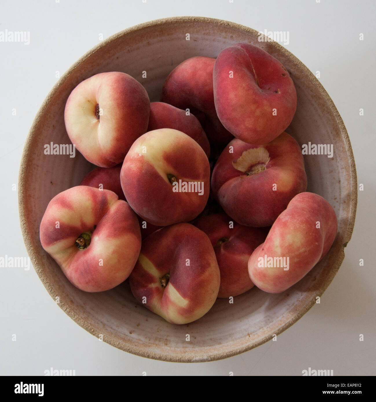 Peaches in a bowl Stock Photo Alamy