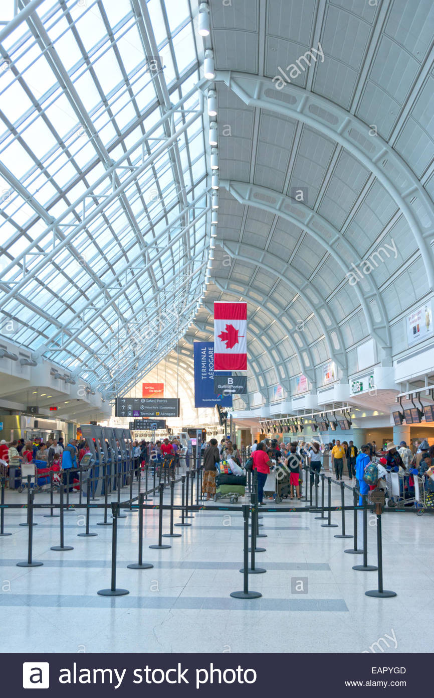 Pearson Airport Arrivals Stock Photos & Pearson Airport Arrivals Stock