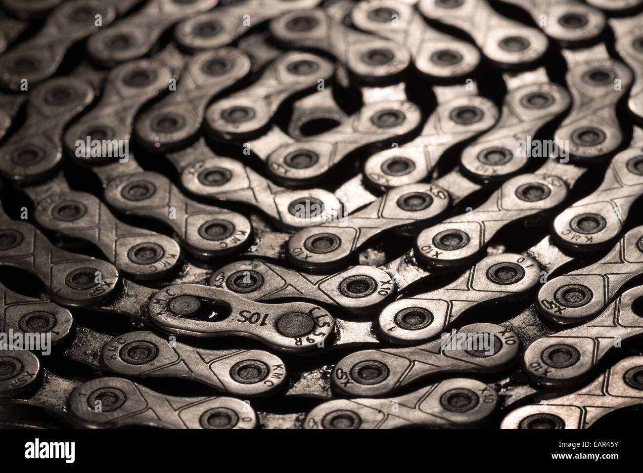 movable steel iron bush outer inner roller chain plate with shiny links