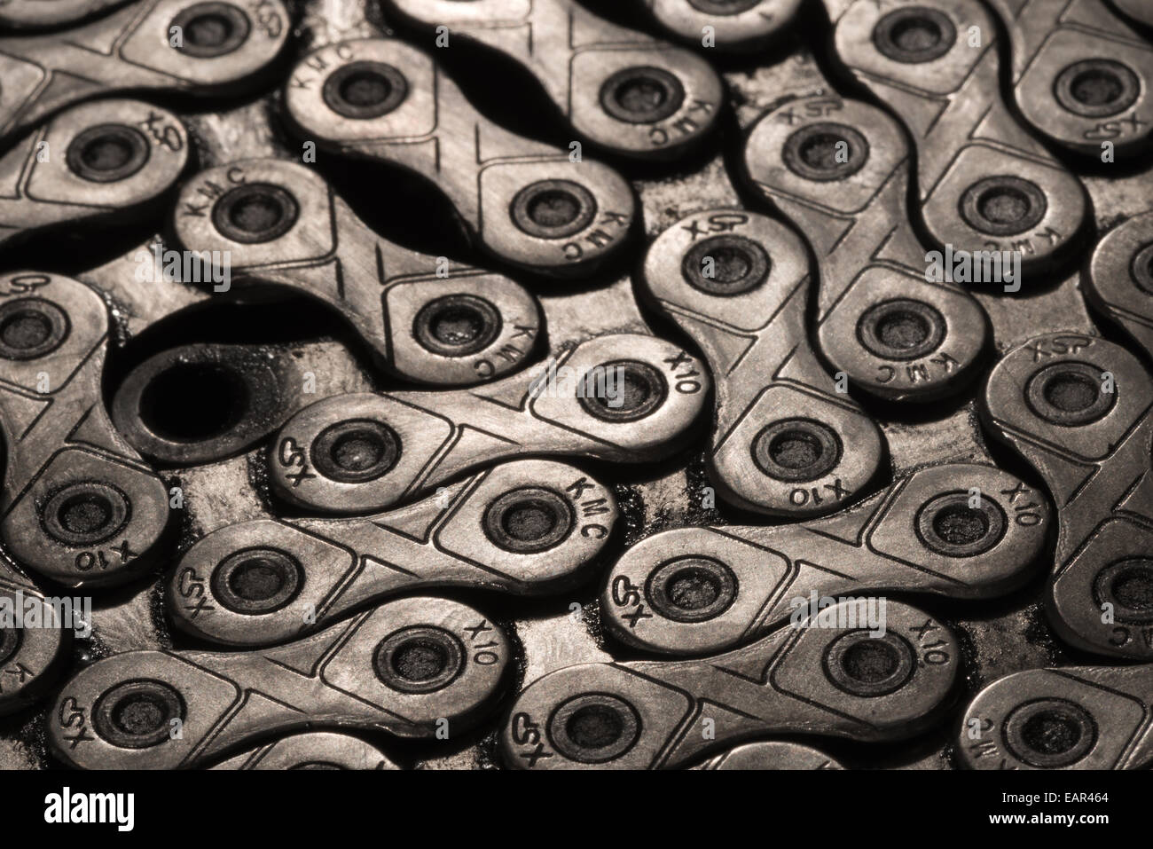 movable steel iron bush outer inner roller chain plate with shiny links