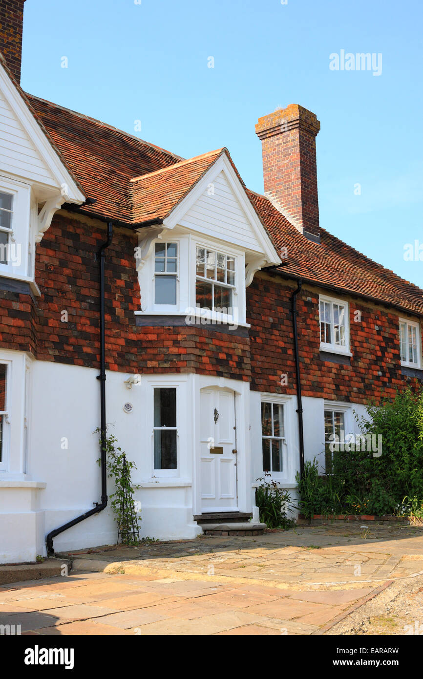 Traditional Wealden town house facing Ypres Tower in Church Square, Rye, East Sussex, England Stock Photo