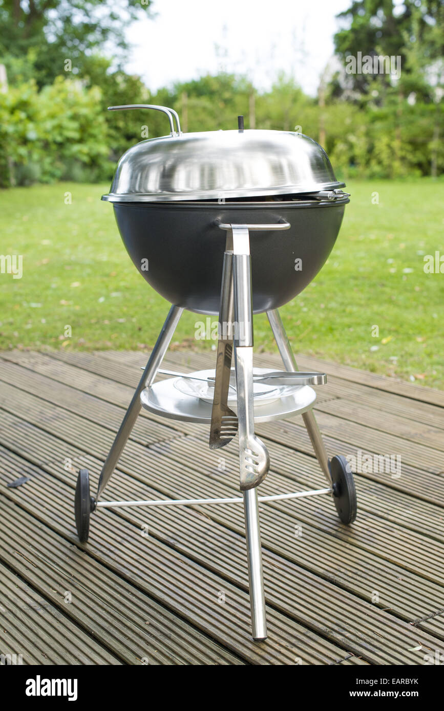 Garden grill hi-res stock photography and images - Alamy