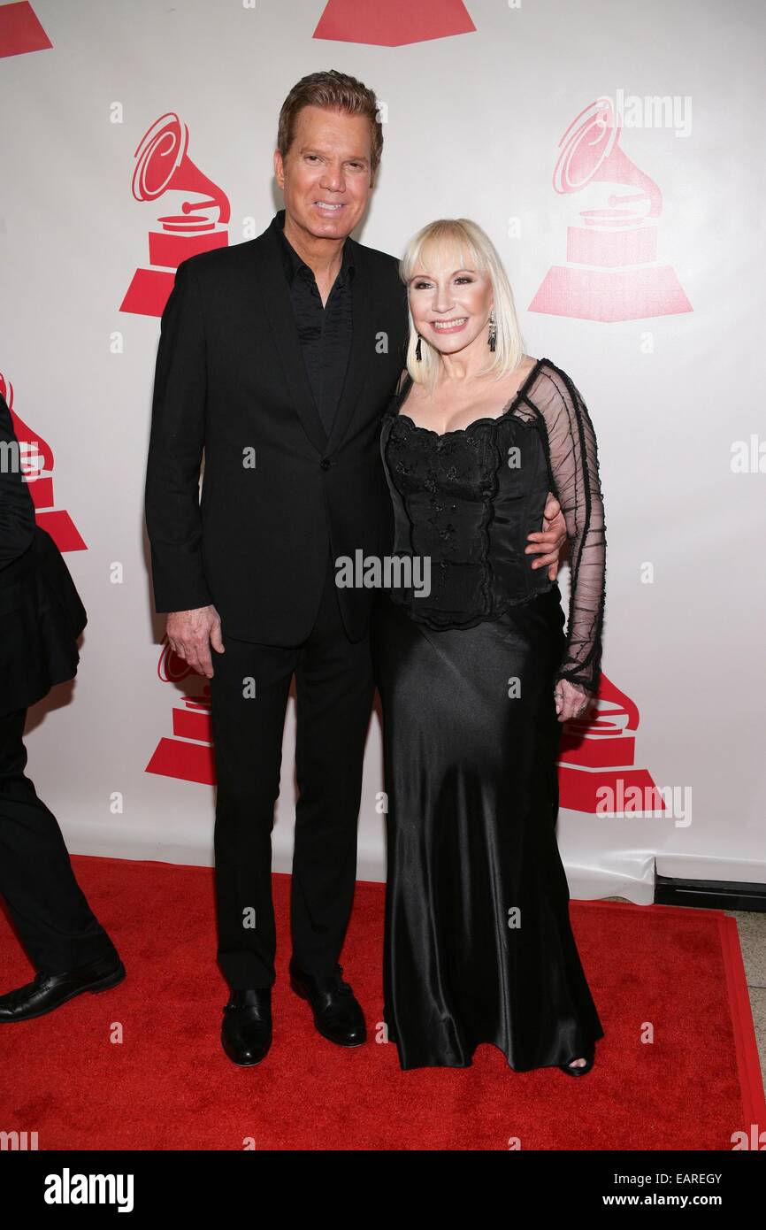 Las Vegas, NV, USA. 19th Nov, 2014. Willy Chirino, Lissette at arrivals for The 2014 Latin Recording Academy Person of the Year Gala - Part 2, Mandalay Bay Events Center, Las Vegas, NV November 19, 2014. Credit:  James Atoa/Everett Collection/Alamy Live News Stock Photo