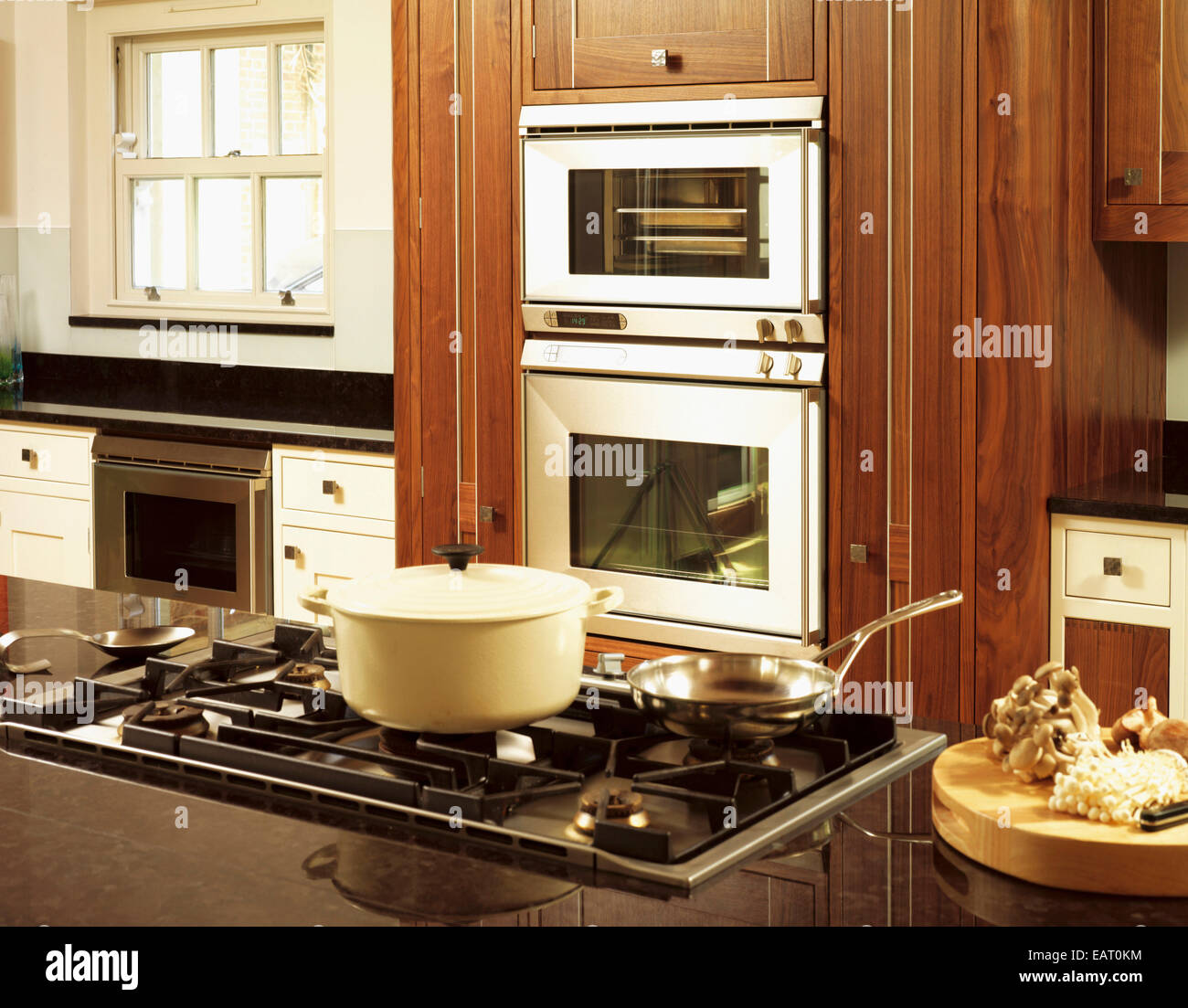 Hob And Oven In Kitchen Island High Resolution Stock Photography And Images Alamy