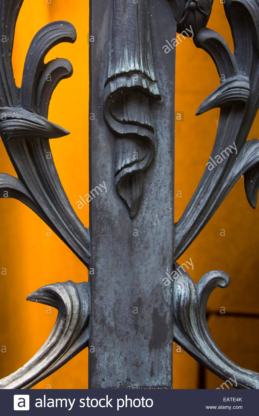 Cast Iron Work Decorative Cast Iron Stock Photos & Decorative Cast Iron Stock Images ...