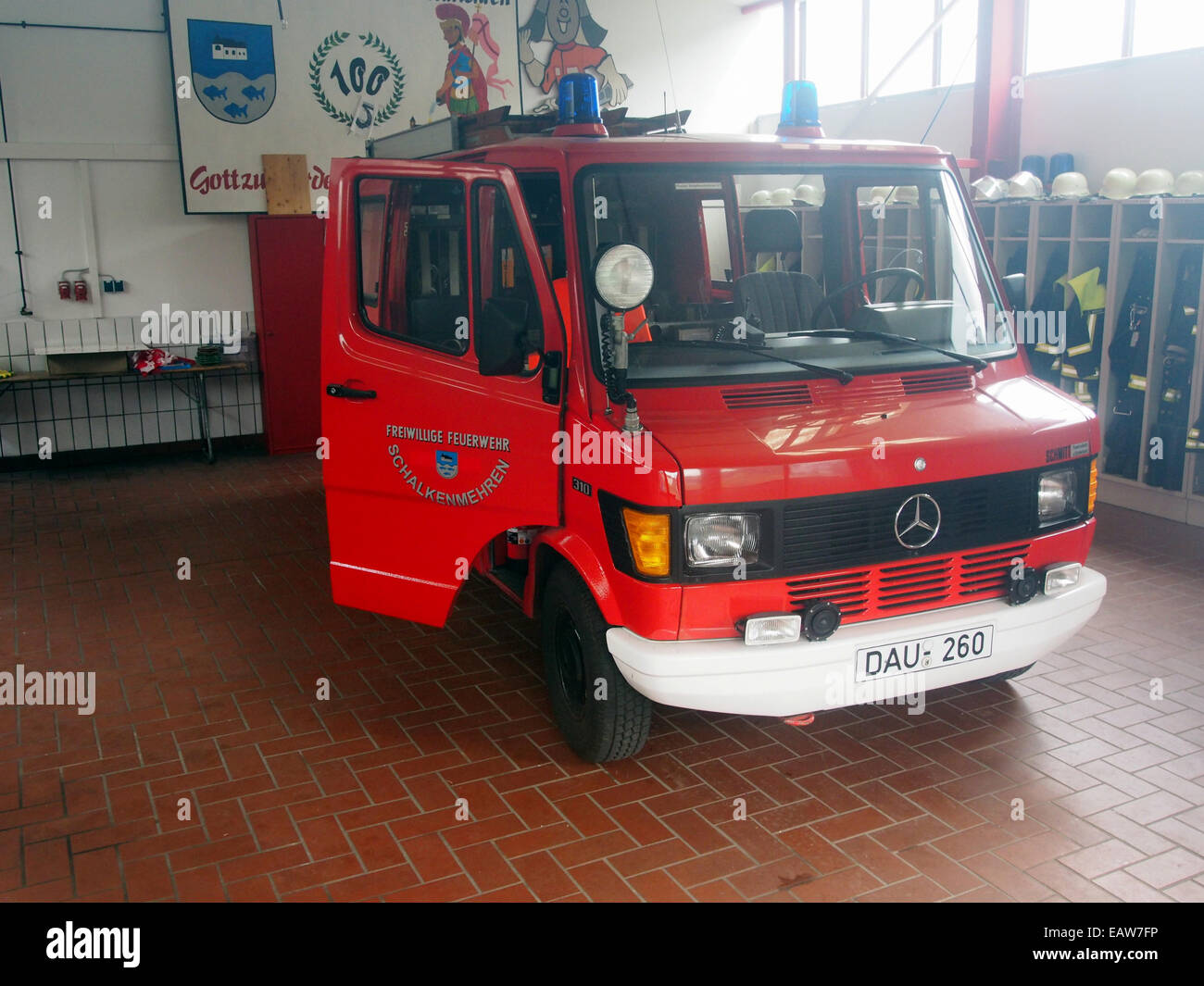 The Mercedes 310 fire truck from the Freiwillige Feuerwehr ...