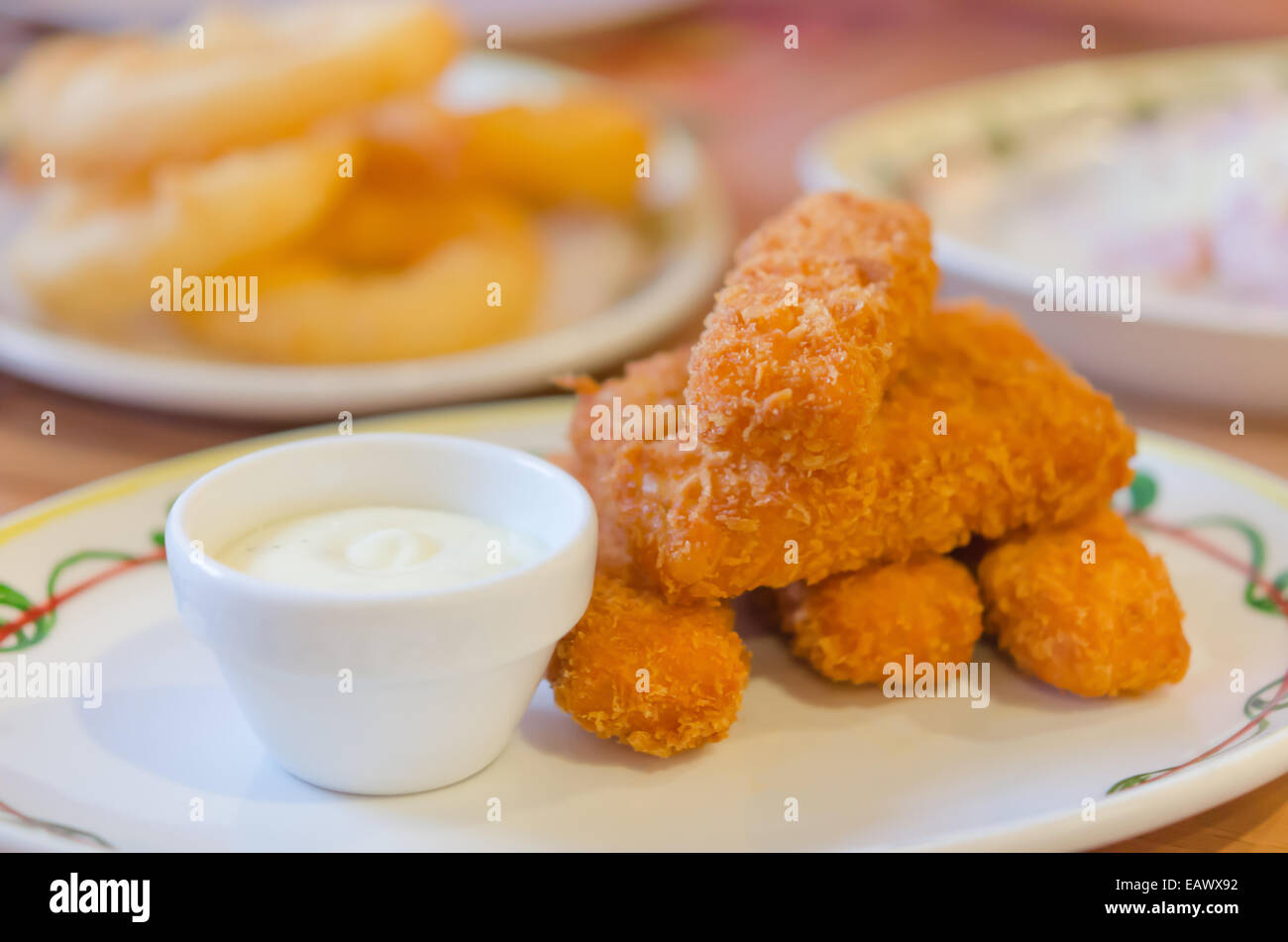 Deep fried white fish hi-res stock photography and images - Alamy