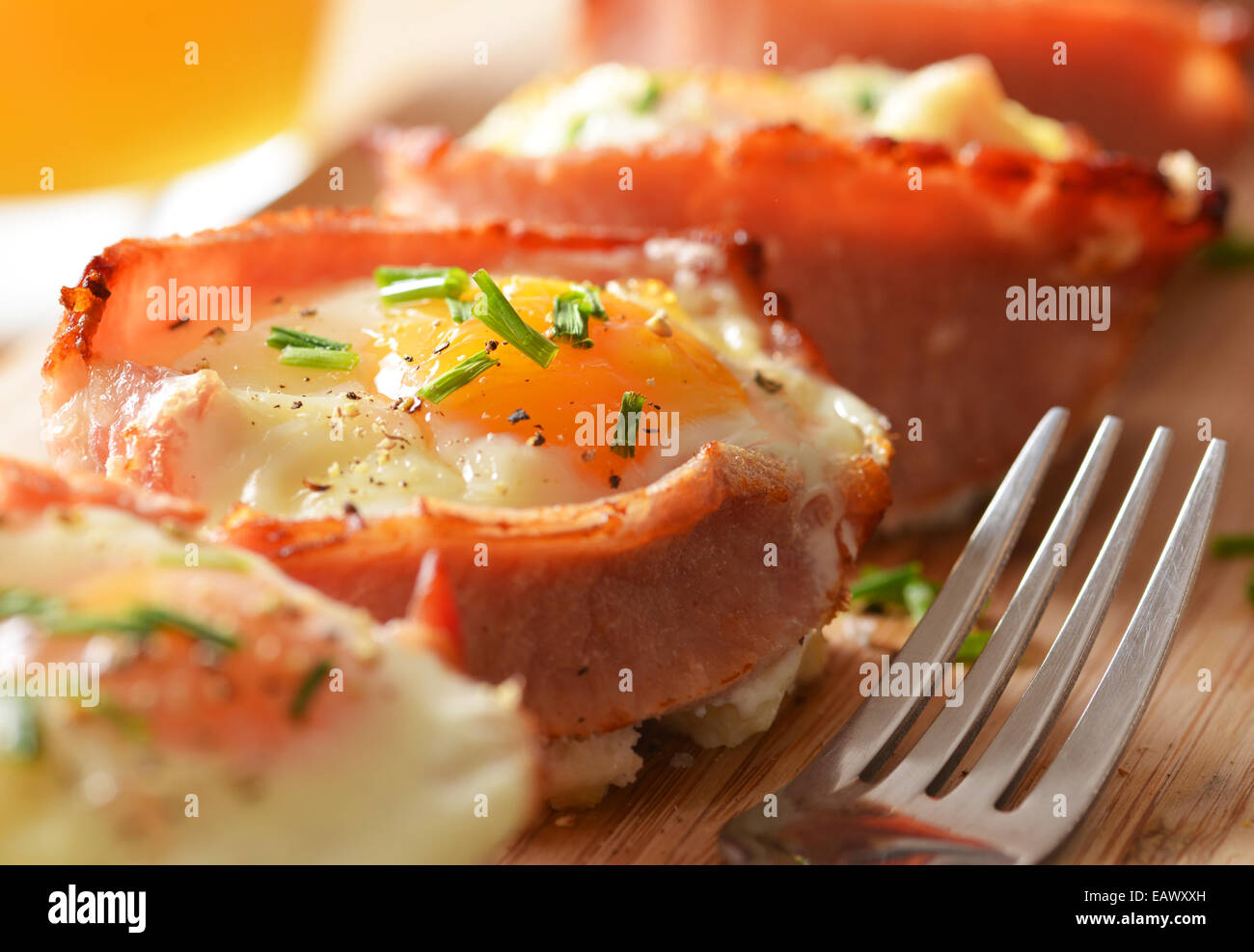 Egg and bacon cupcakes served and ready to eat Stock Photo Alamy