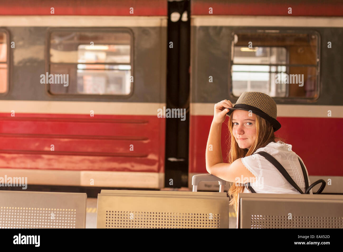 Girl train platform hi-res stock photography and images - Alamy