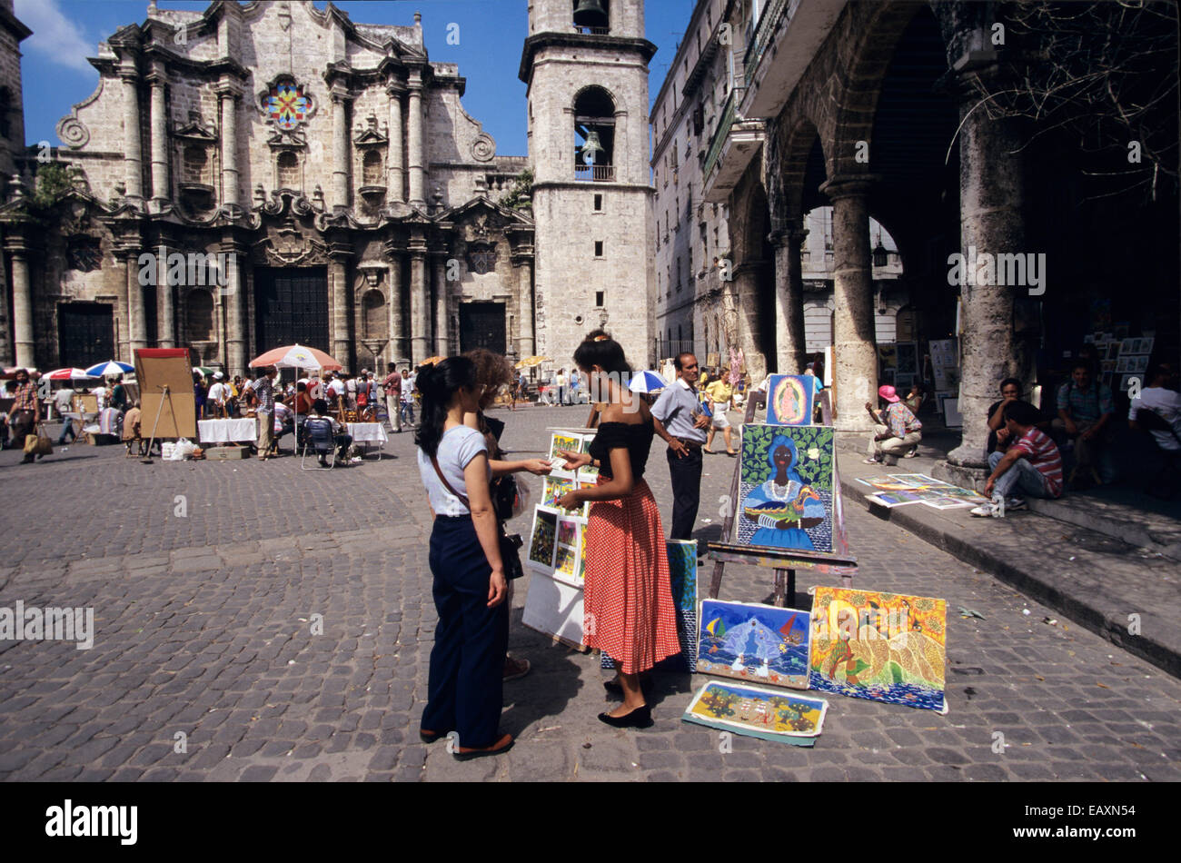 Plaza del la Catedral (Cathedral Square) is teeming with vendors, especially on weekends, Old Havana, Cuba, Caribbean Islands Stock Photo