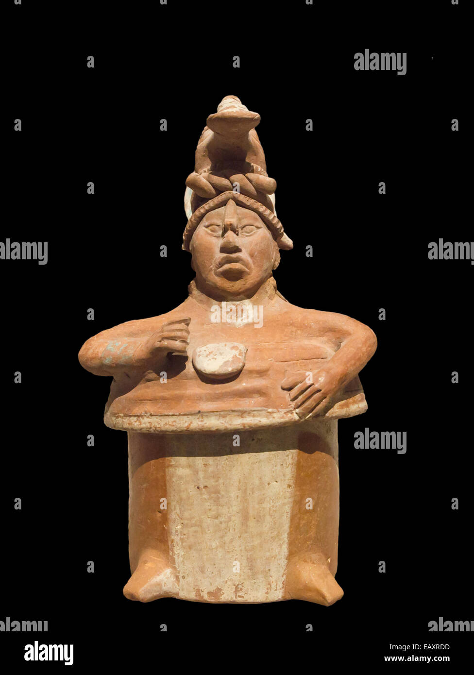 Pot à couvercle anthropomorphe, exposition 'Mayas', Musée du Quai Branly, Paris Stock Photo