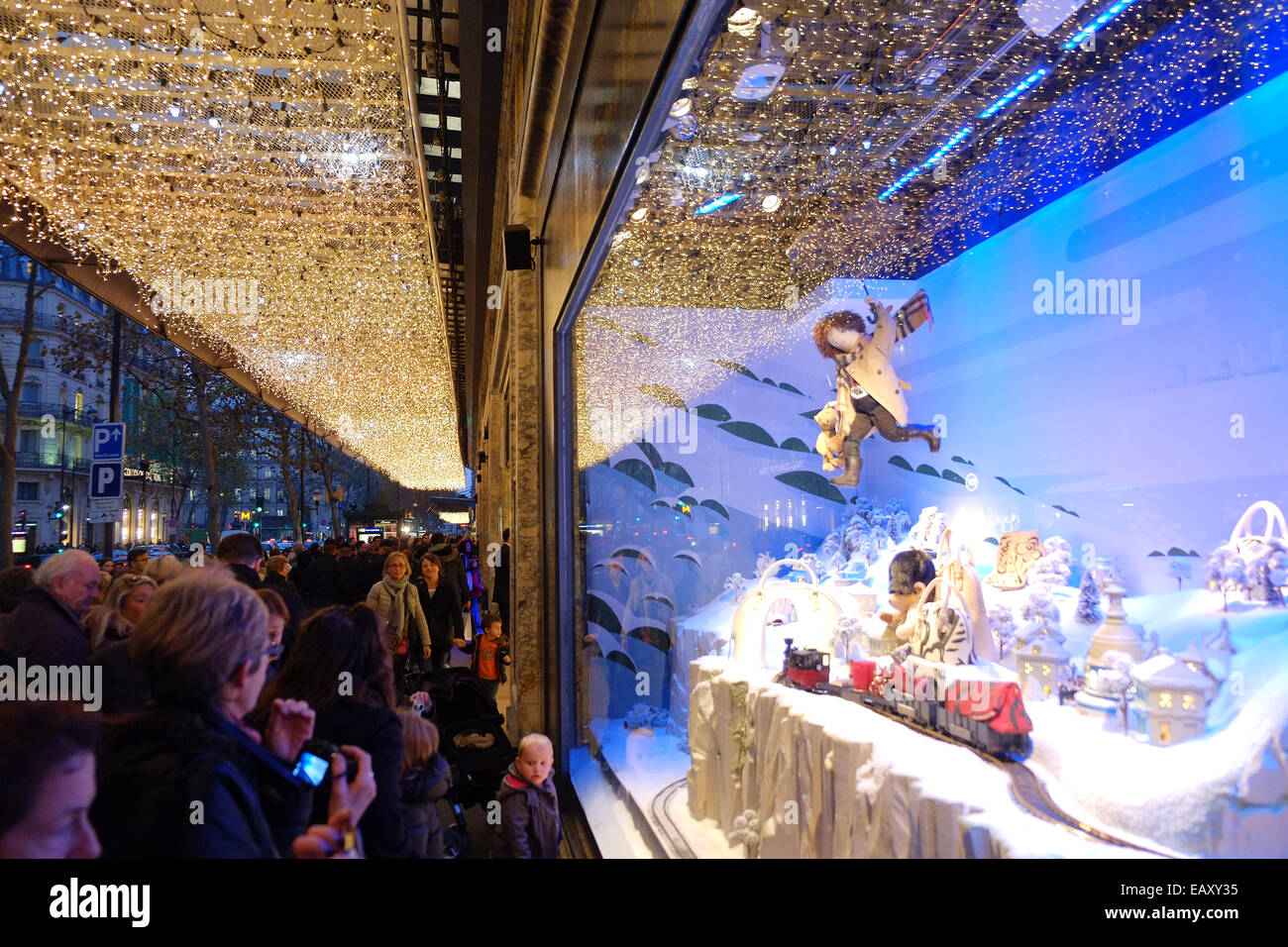 Burberry window display hi-res stock photography and images - Alamy