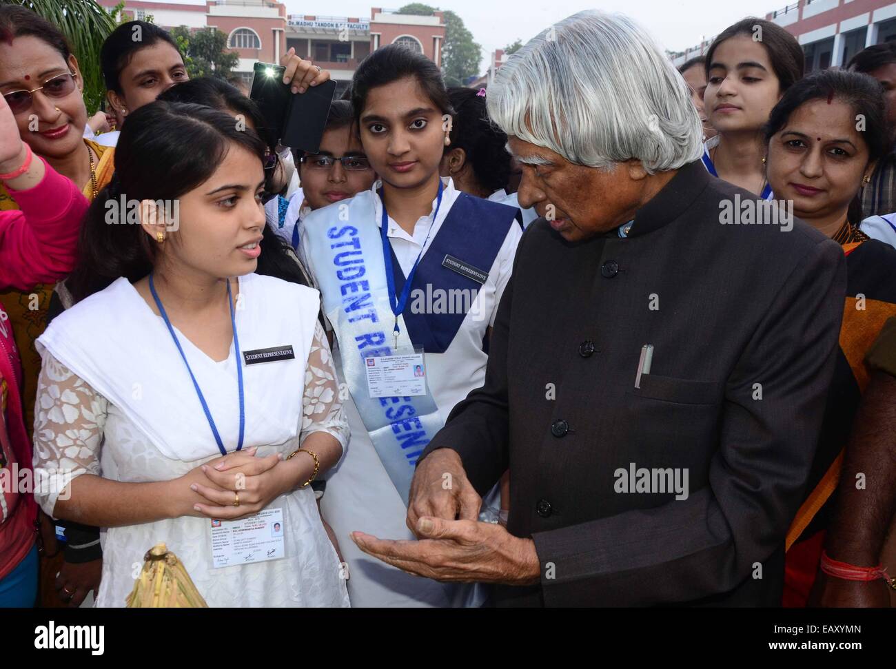 Former President A.P.J. Abdul Kalam talks with the students during a science exhibition in Allahabad. © Prabhat Kumar Verma/Pacific Press/Alamy Live News Stock Photo