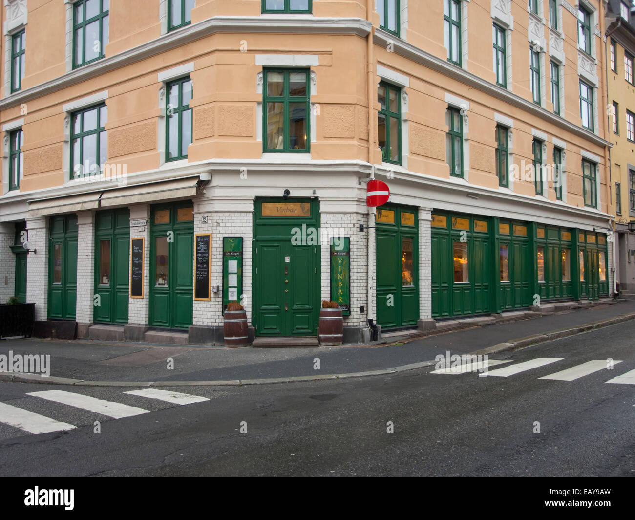 Grunerløkka, Oslo Norway, a popular district many small shops and  restaurants, Markveien mat og vinhus and Dr Kneipps vinbar Stock Photo -  Alamy