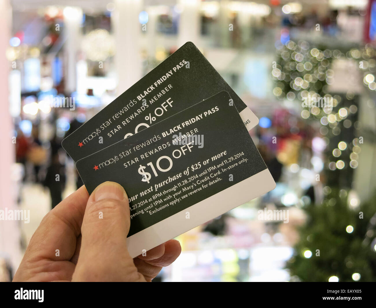 Macy's Star Rewards Black Friday Pass 2014, Herald Square, NYC, USA ...