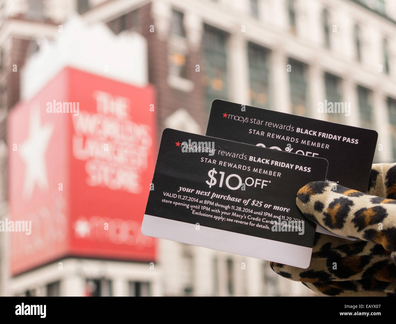 Macy's Star Rewards Black Friday Pass 2014, Herald Square, NYC, USA Stock Photo Alamy