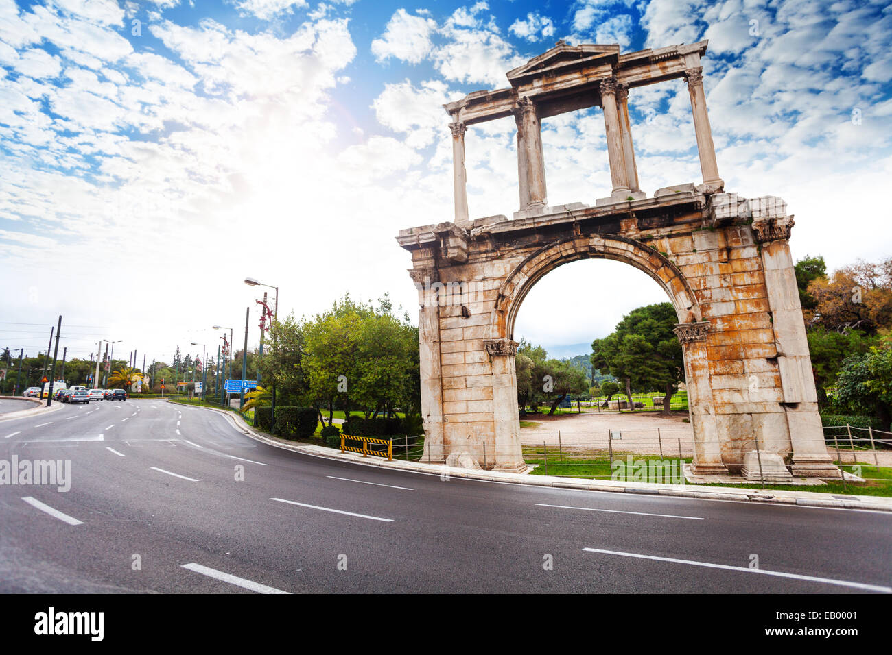 Arch of Hadrian, Leoforos Vasilisis Amalias
