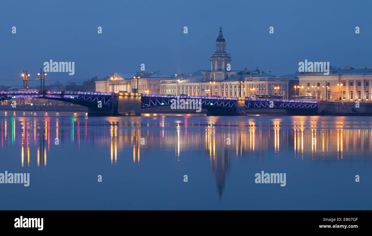 Palace Bridge and Universitetskaya Embankment, St. Petersburg, Russia Stock Photo