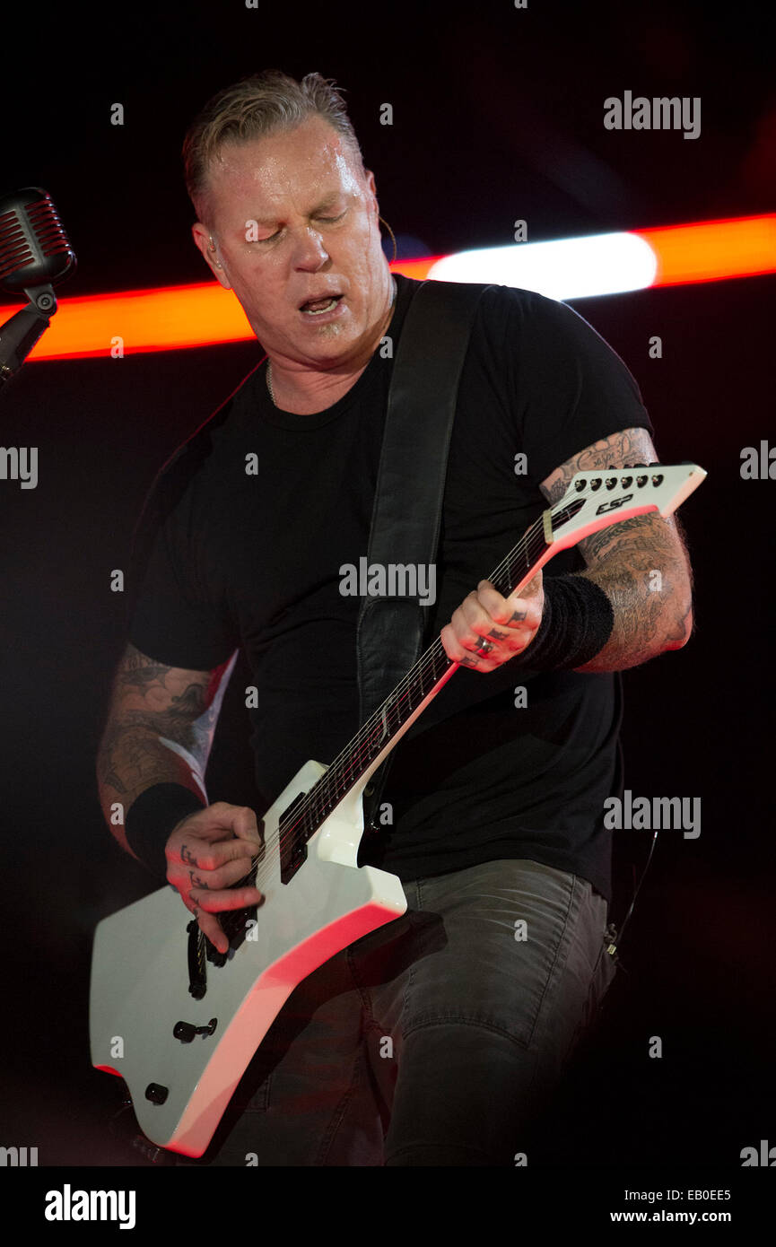 James Hetfield, front man and lead singer of Metallica perform during the Concert for Valor November 11, 2014 in Washington, D.C Stock Photo