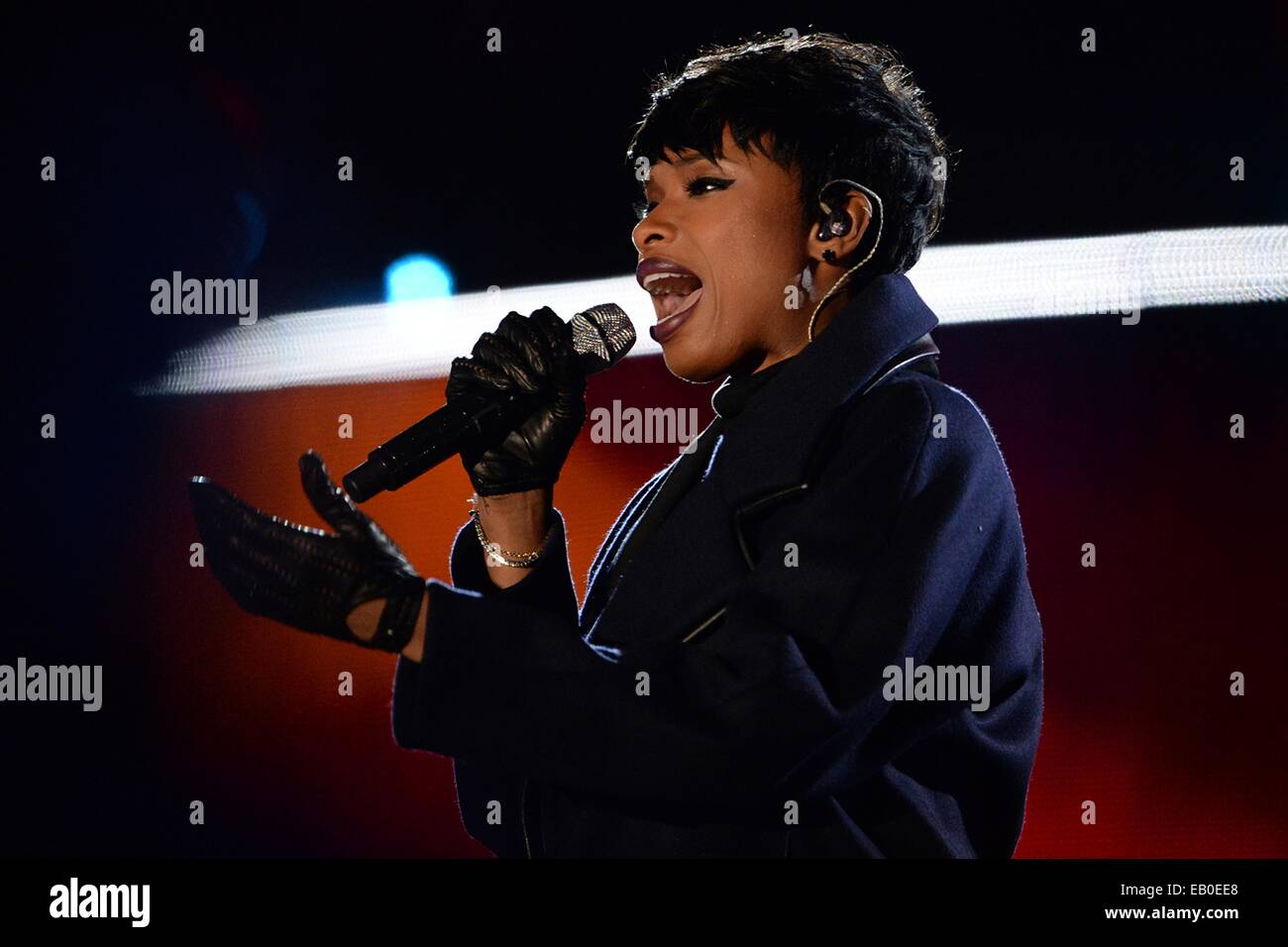 Jennifer Hudson sings the Star Spangled Banner to start the Concert for Valor November 11, 2014 in Washington, D.C. Stock Photo