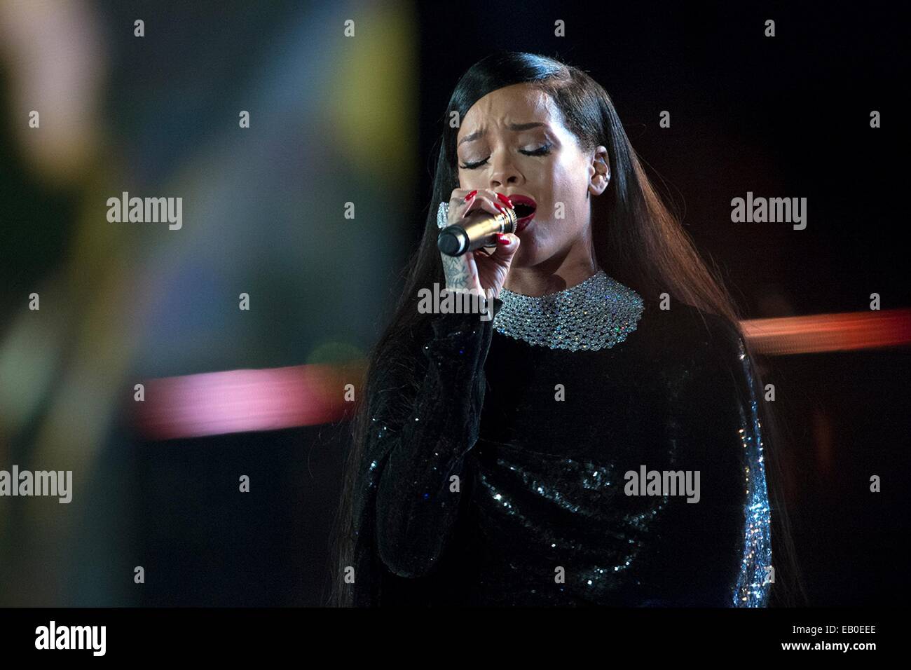 Rihanna hi-res stock photography and images - Alamy