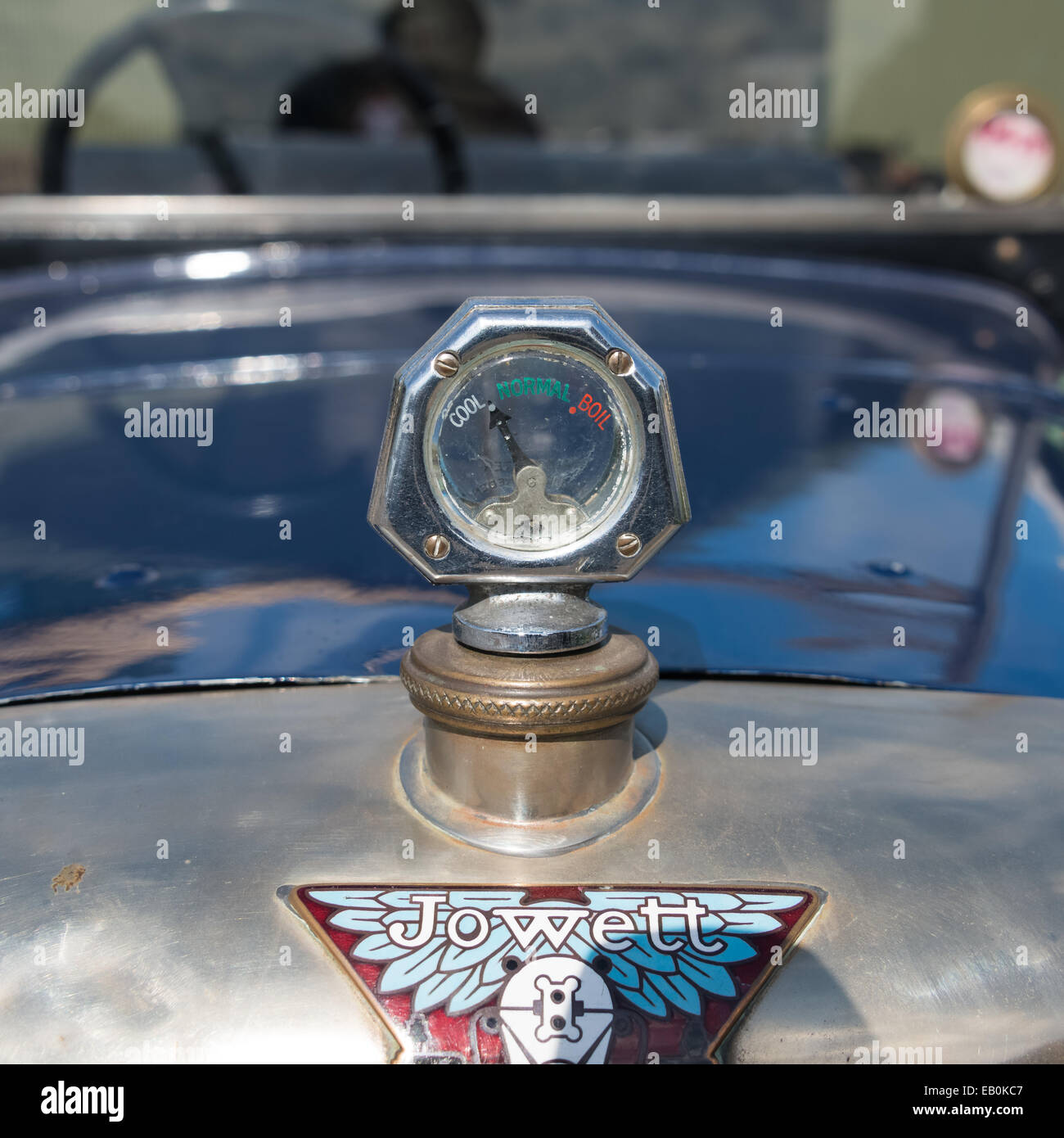 Car radiator temperature gauge hi-res stock photography and images - Alamy