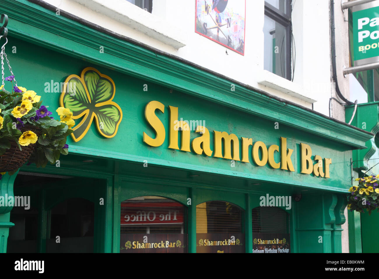 Shamrock bar hi res stock photography and images Alamy