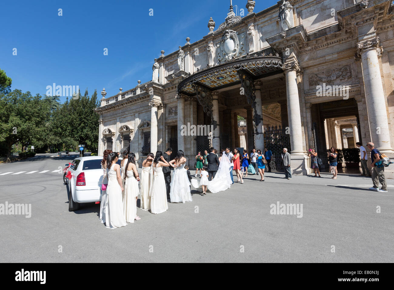 Chinese wedding in Terme Tettuccio Spa, Piazzale Domenico Giusti, with limousine. Montecatini Terme Stock Photo